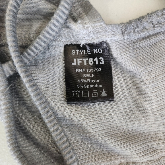 POL Womens Acid Wash Gray Ribbed Strappy Open-Sided High Neck Tank |M| - Picture 7 of 8